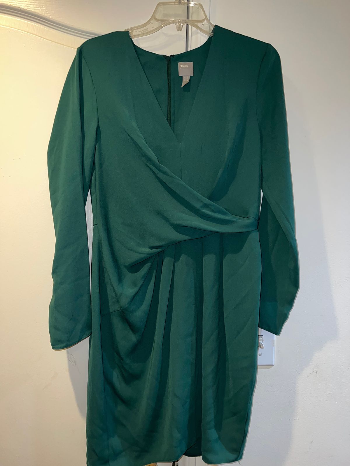 Asos Size 12 Wedding Guest Long Sleeve Green Cocktail Dress on Queenly