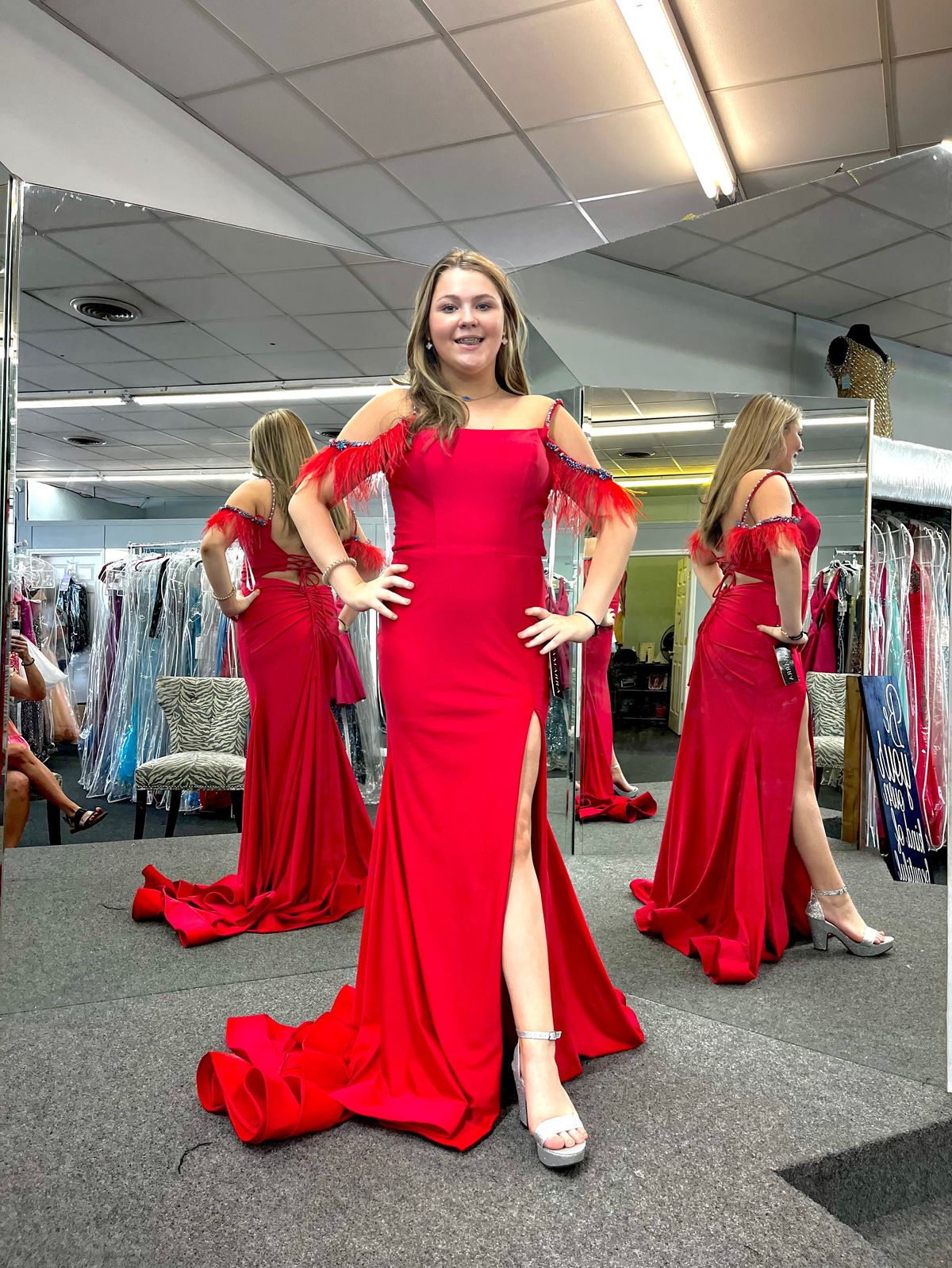 Style Idk Amarra Size 10 Prom Off The Shoulder Red A-line Dress on Queenly
