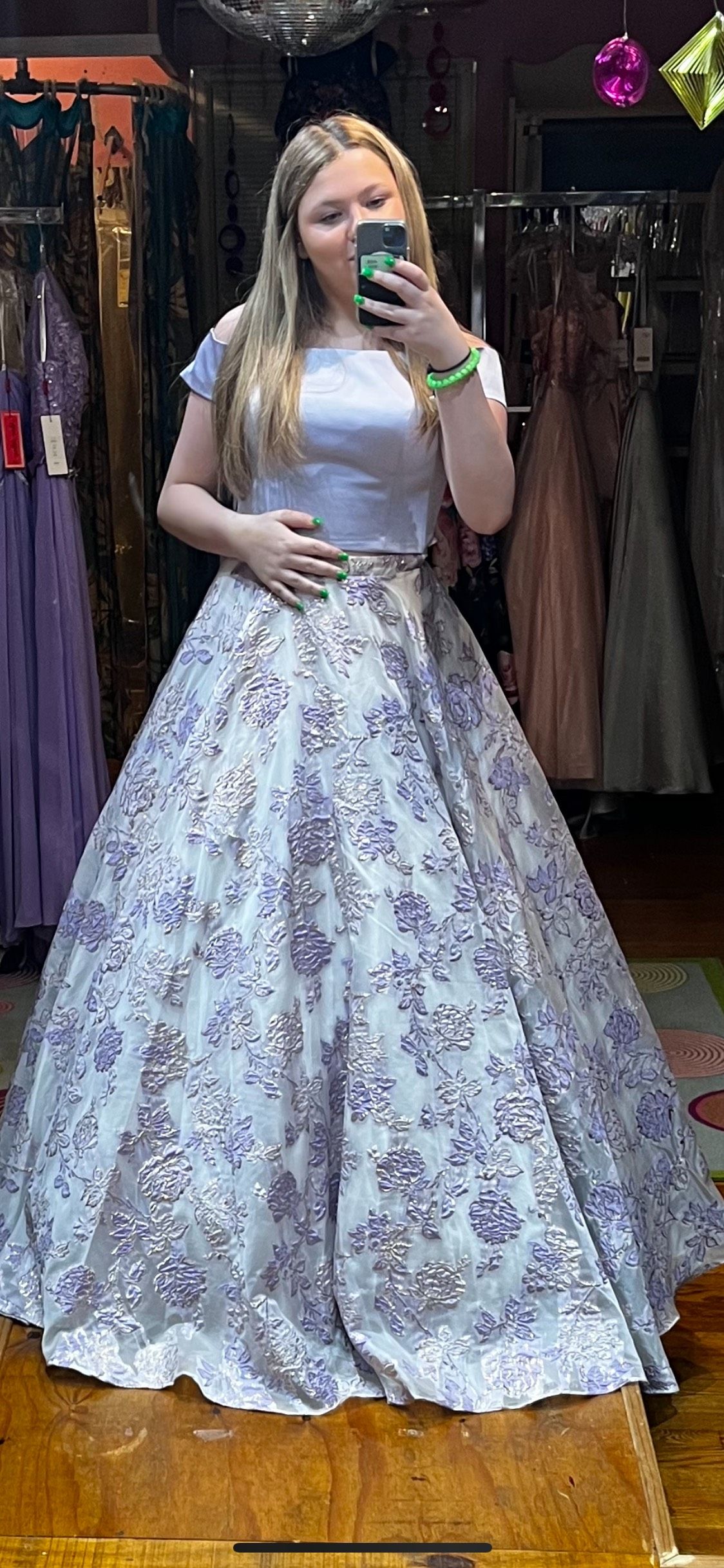 Size 10 Prom Off The Shoulder Light Purple Ball Gown on Queenly