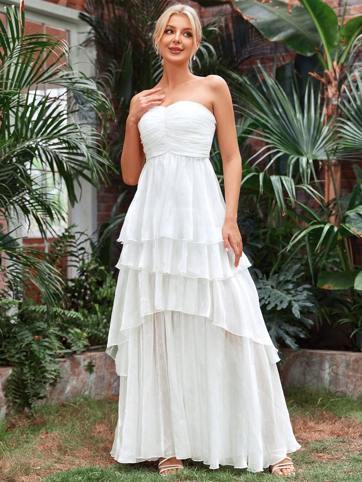 Style FSWD8095 Faeriesty Size S White Floor Length Maxi on Queenly
