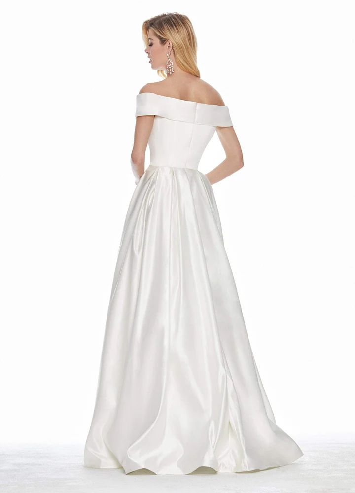 Style 1343  Ashley Lauren Plus Size -4 Off The Shoulder White A-line Dress on Queenly