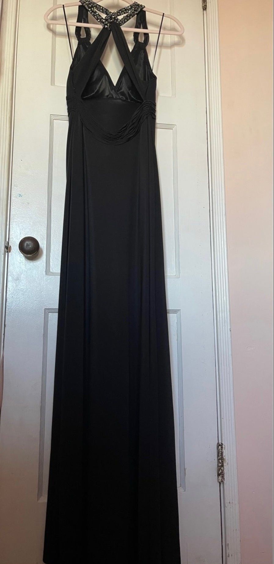 Size 6 Prom Plunge Black A-line Dress on Queenly