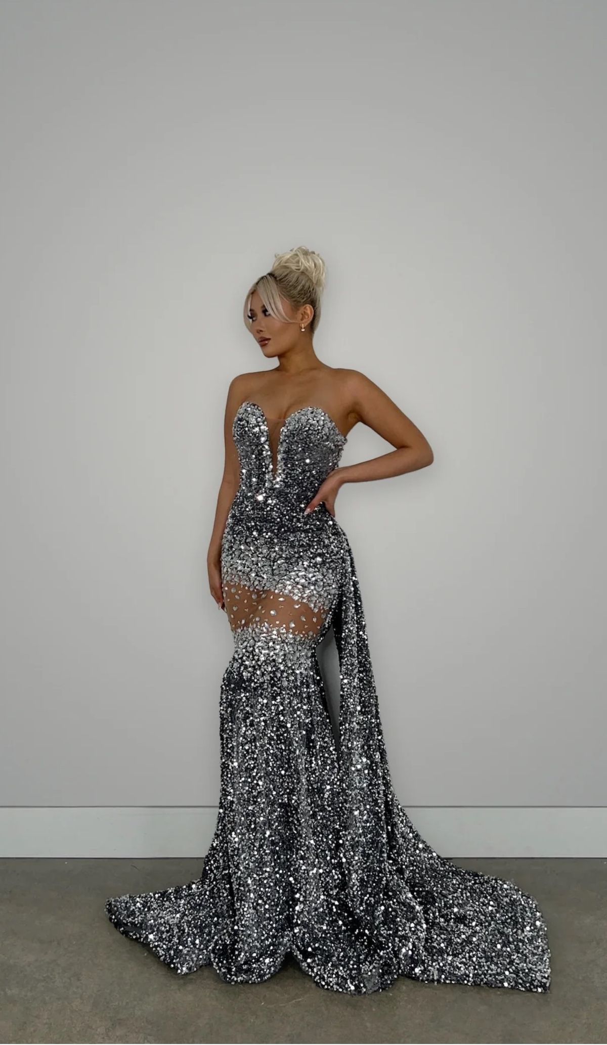 Size 10 Prom Strapless Lace Silver Dress With Train on Queenly