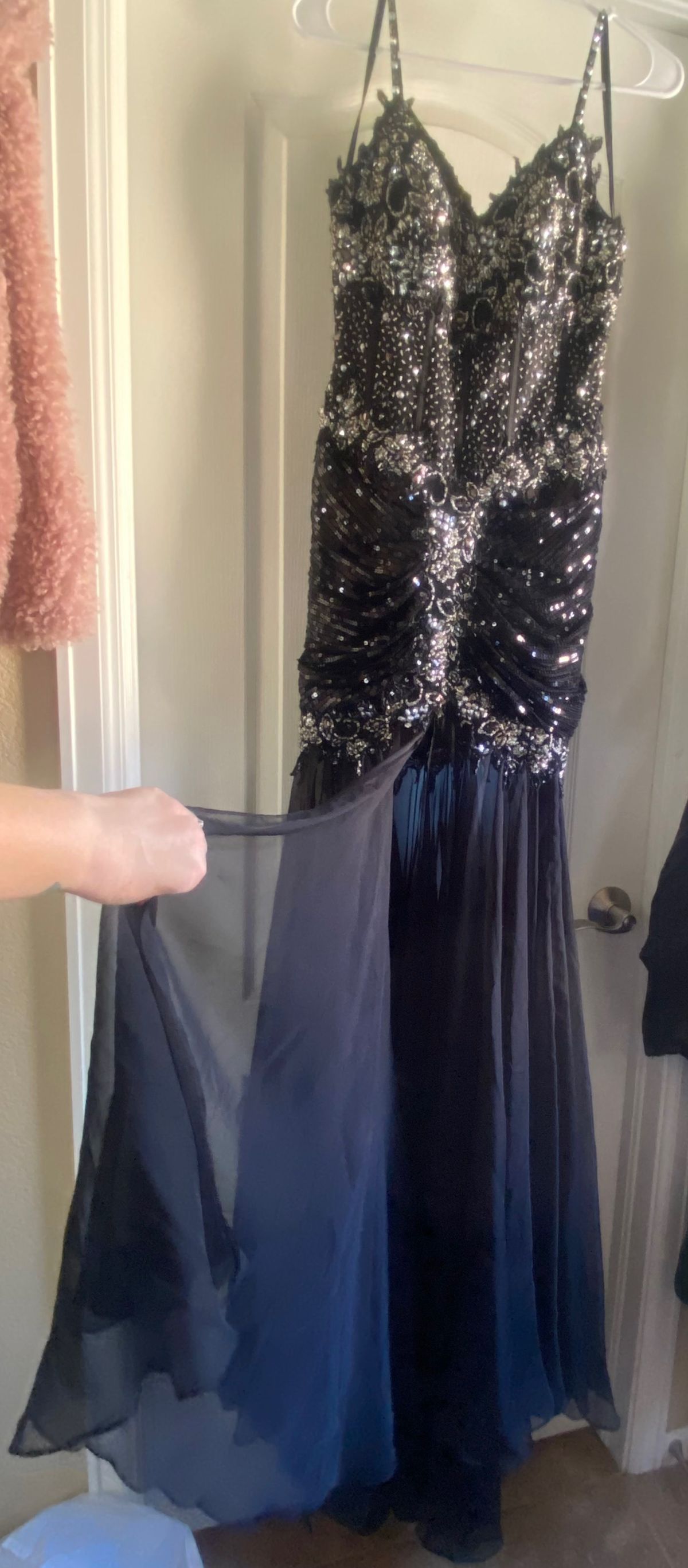 Johnathan Kayne Size 6 Prom Plunge Sequined Black Floor Length Maxi on Queenly