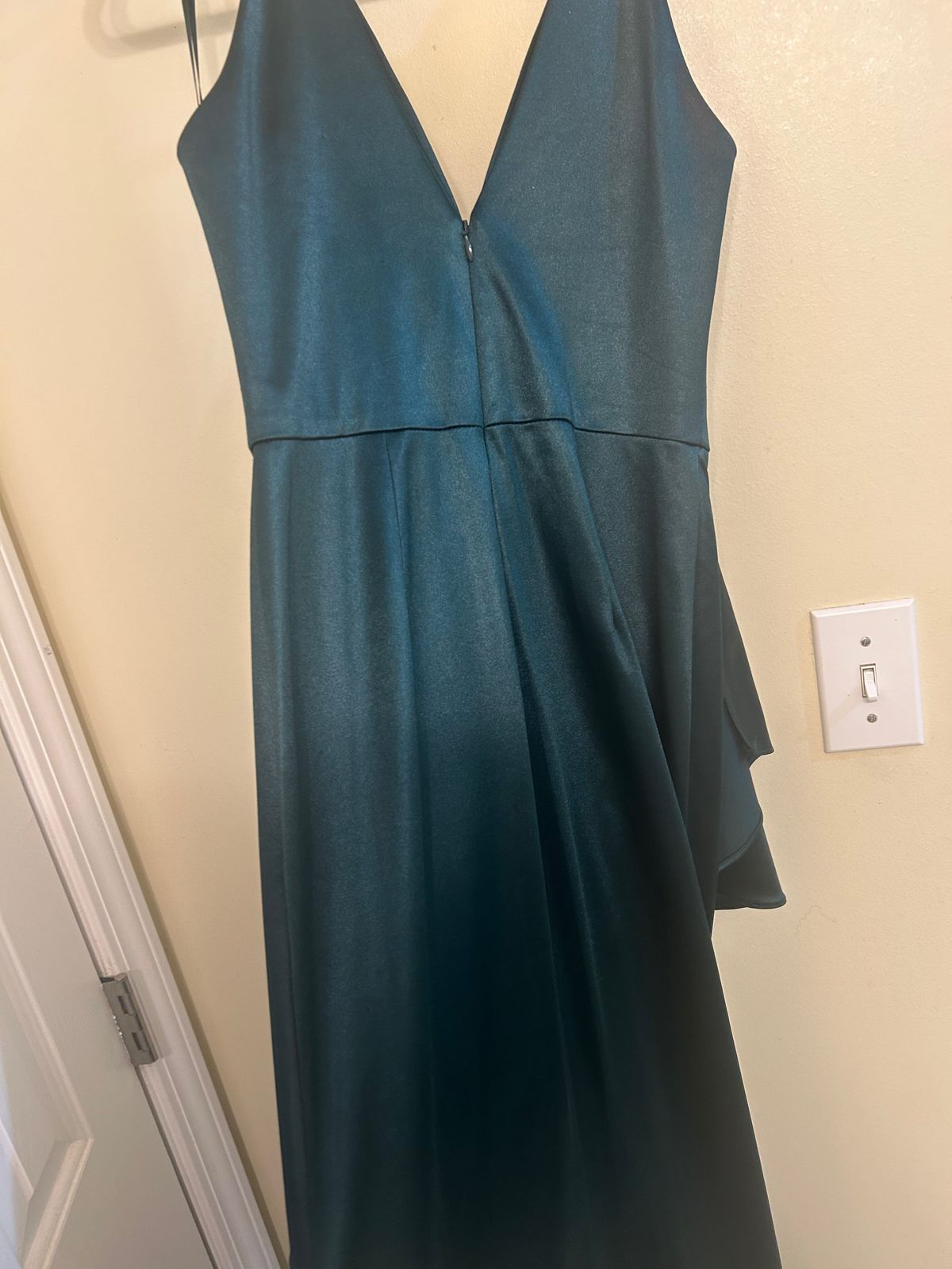 Style 156561 Blondie Nites Size 4 Plunge Green Side Slit Dress on Queenly
