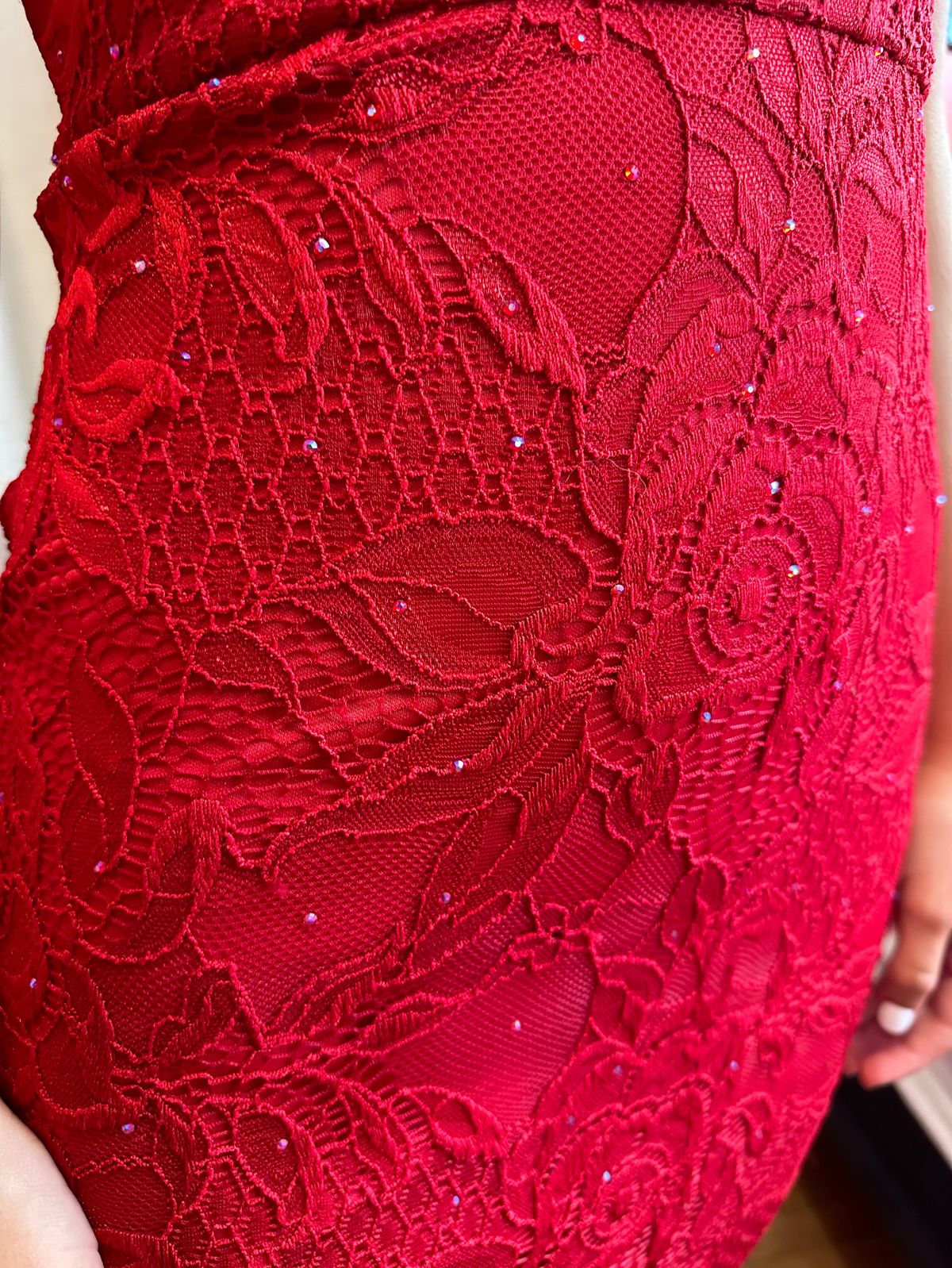 La Femme Size 00 Prom Plunge Lace Red Mermaid Dress on Queenly