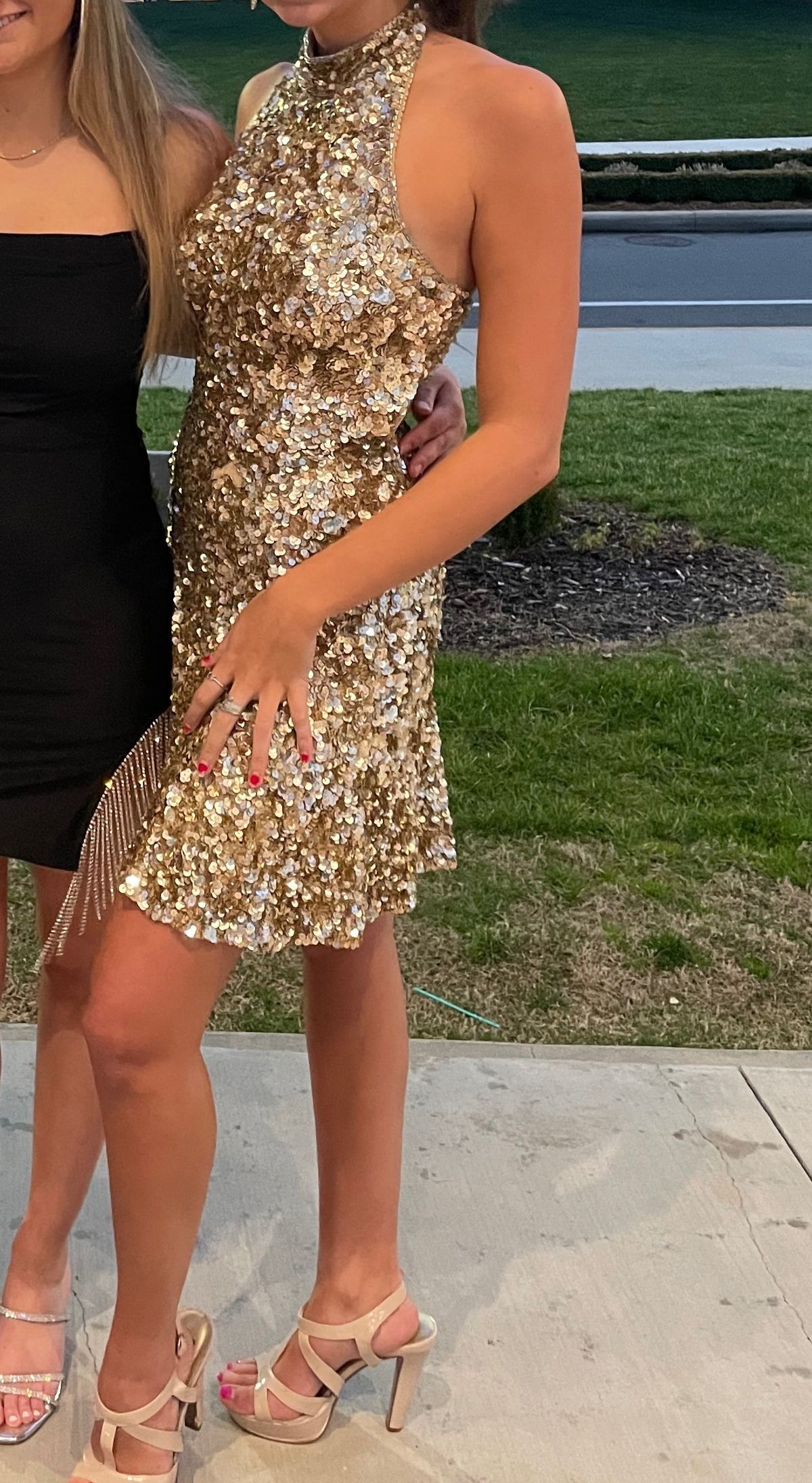 Style 51346 Sherri Hill Size 4 Homecoming Halter Gold Cocktail Dress on Queenly