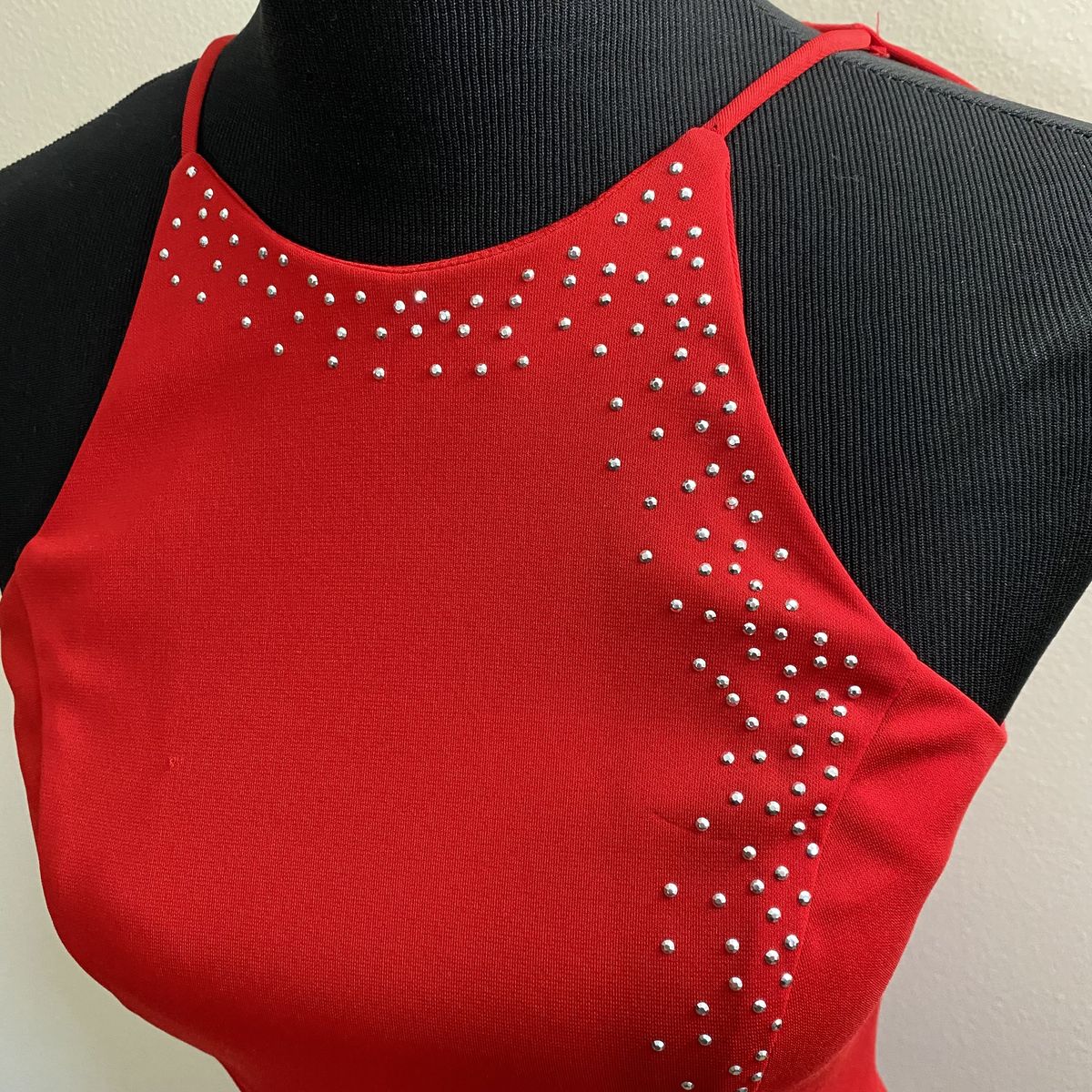 Zum Zum by Niki Livas Size 4 Prom High Neck Sequined Red Side Slit Dress on Queenly