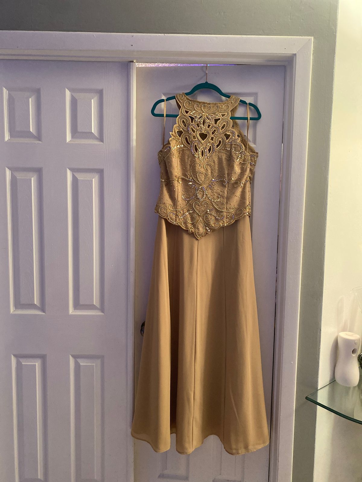 Size XL Wedding Guest High Neck Sequined Gold A-line Dress on Queenly