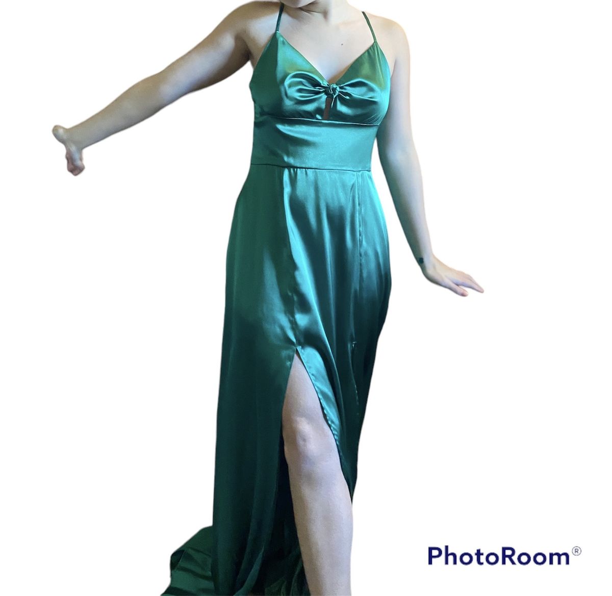 Size 4 Prom Plunge Emerald Green Side Slit Dress on Queenly