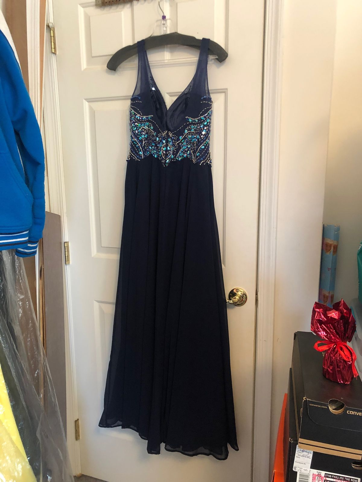 Dave and Johnny Size 2 Prom Plunge Sequined Navy Blue A-line Dress on Queenly