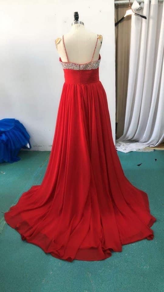 Size 14 Prom Plunge Red Dress With Train on Queenly