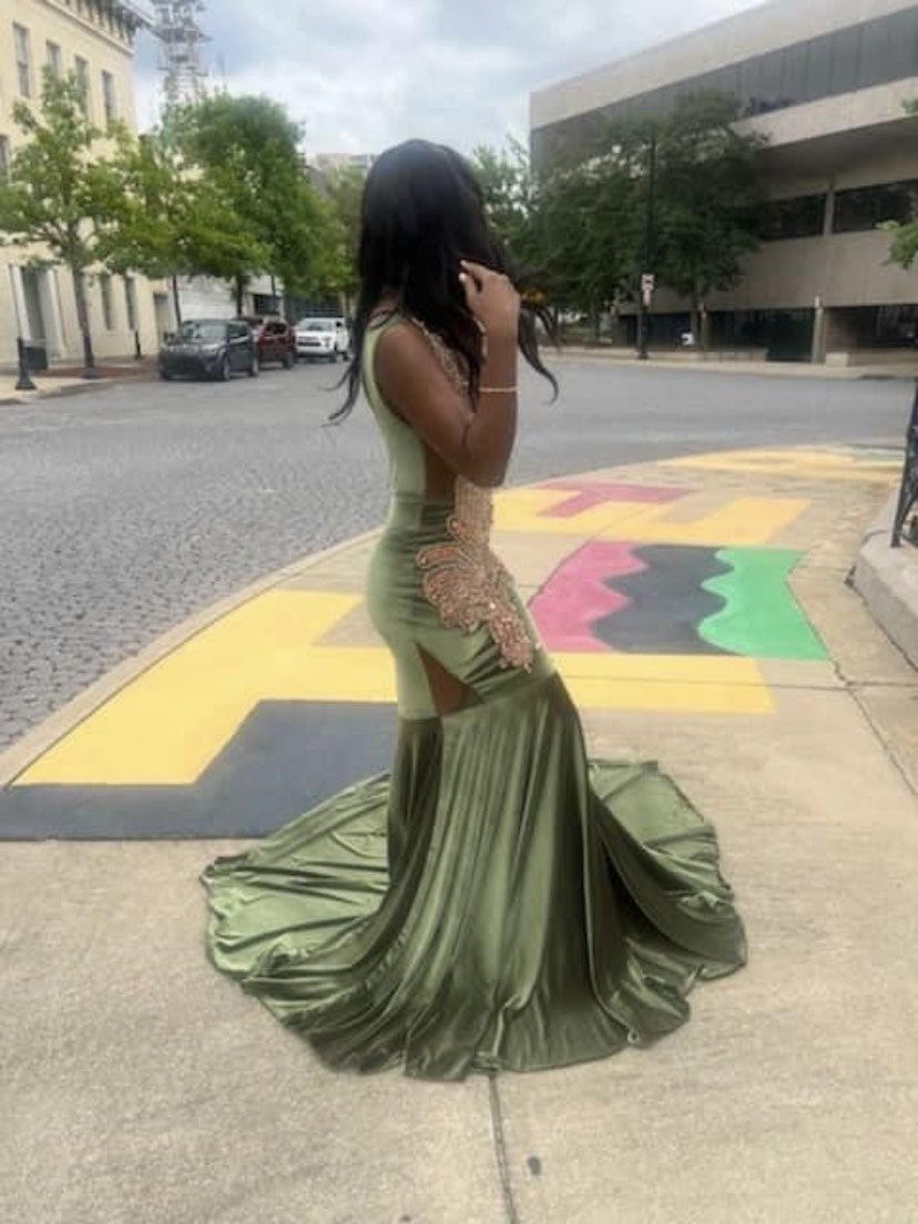 Size S Prom Plunge Green Dress With Train on Queenly