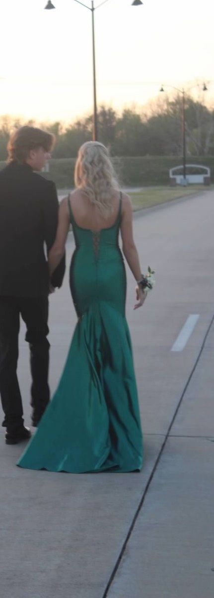 MoriLee Size 0 Prom Green Mermaid Dress on Queenly