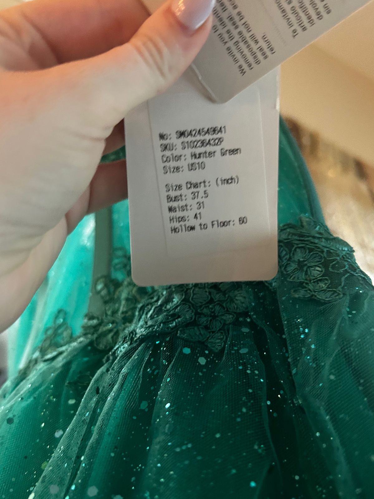 Size 10 Prom Cap Sleeve Green Dress With Train on Queenly