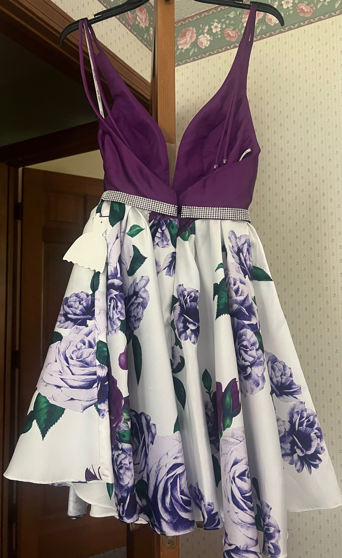 Size 2 Plunge Purple A-line Dress on Queenly