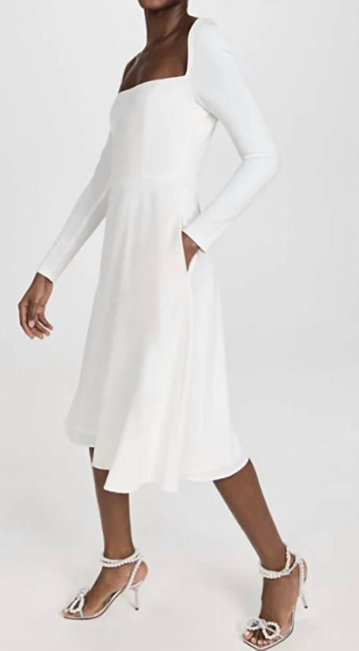 Style 1-20500562-1498 Black Halo Size 4 Long Sleeve White Cocktail Dress on Queenly