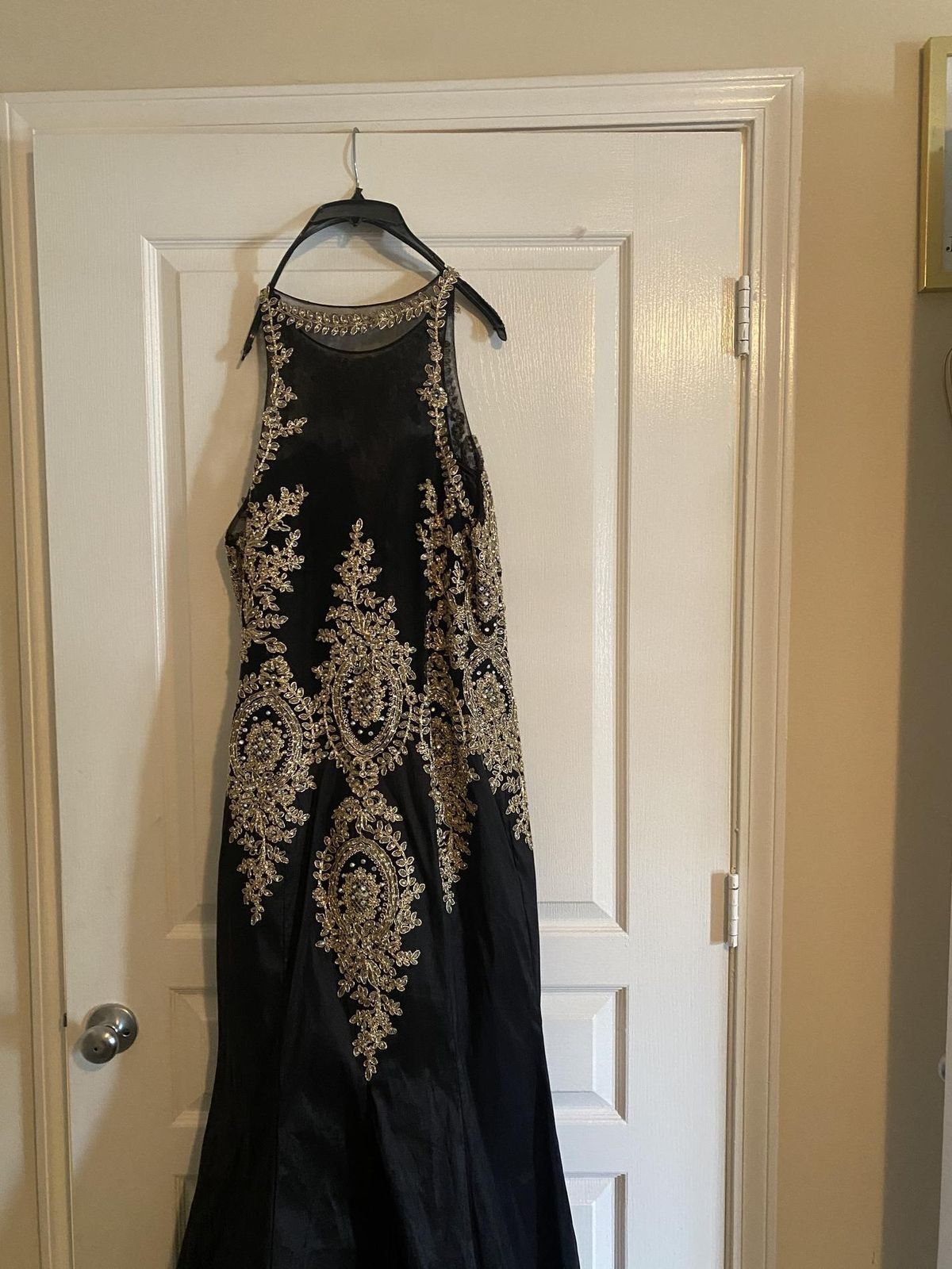 MoriLee Size 14 Black Mermaid Dress on Queenly
