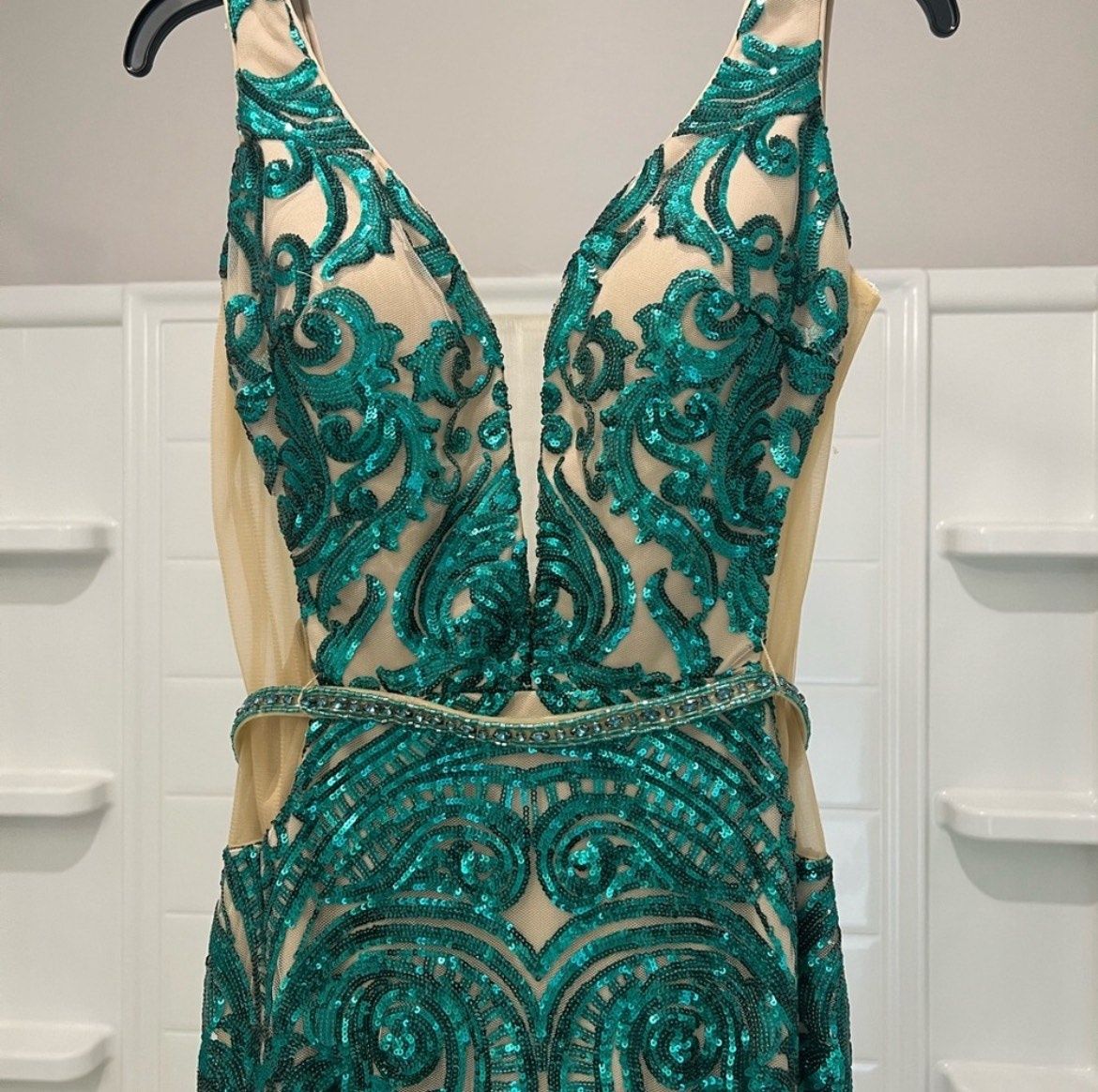 Style 14916 Panoply Size 12 Prom Plunge Emerald Green Mermaid Dress on Queenly