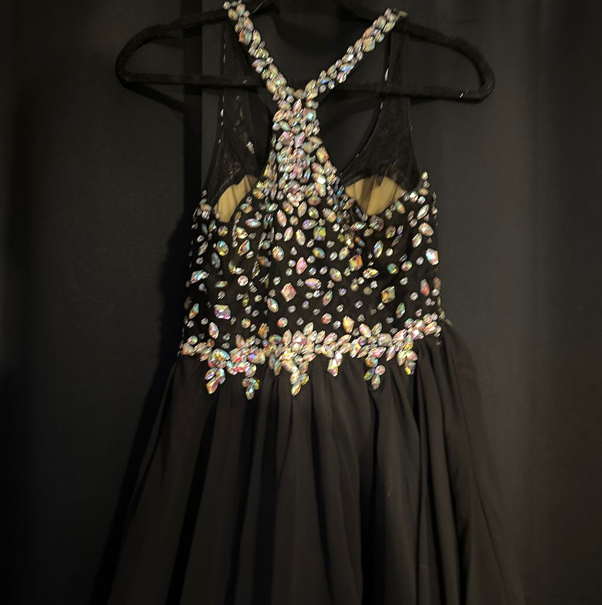 Size 4 Prom Plunge Black Cocktail Dress on Queenly