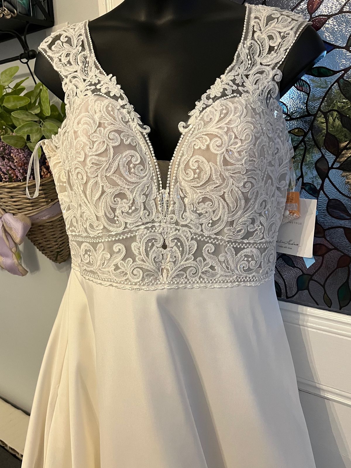 Style 5867 MoriLee Plus Size 16 Wedding Plunge Lace White Dress With Train on Queenly