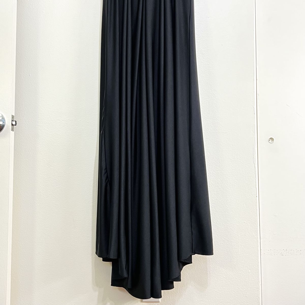 Mac Duggal Size 10 Plunge Black Side Slit Dress on Queenly