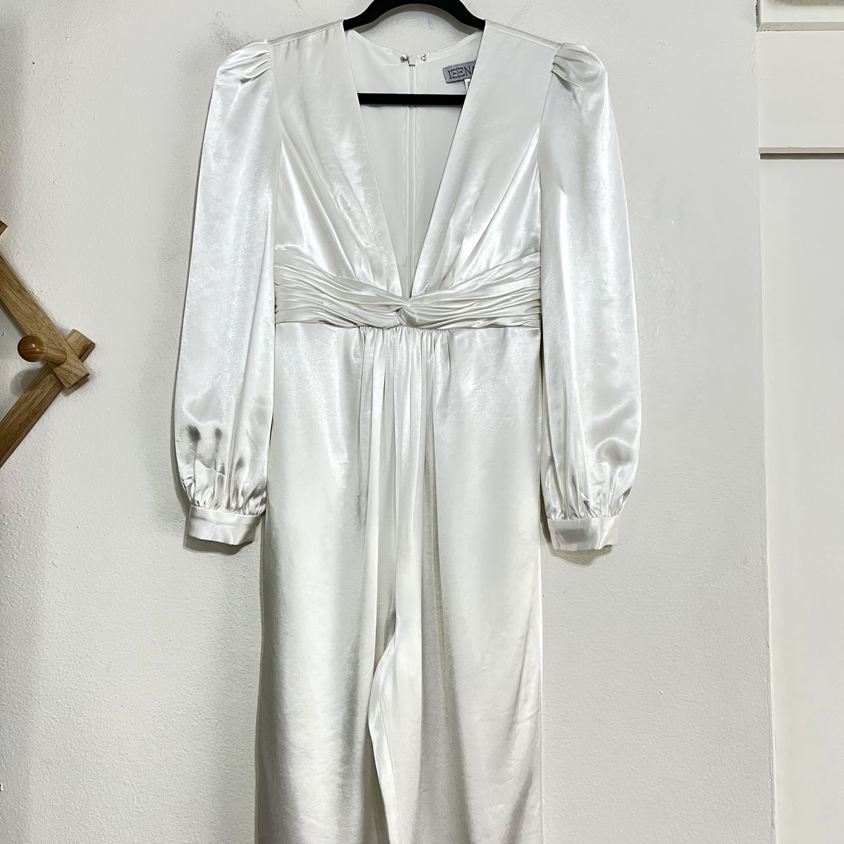 Mac Duggal Size 12 Plunge Satin White Formal Jumpsuit on Queenly