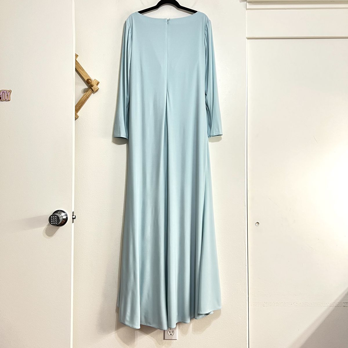 Size 6 Long Sleeve Blue A-line Dress on Queenly