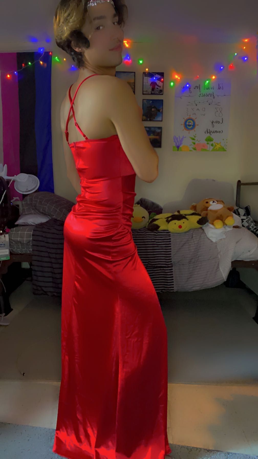 Size S Wedding Guest Plunge Satin Red Side Slit Dress on Queenly