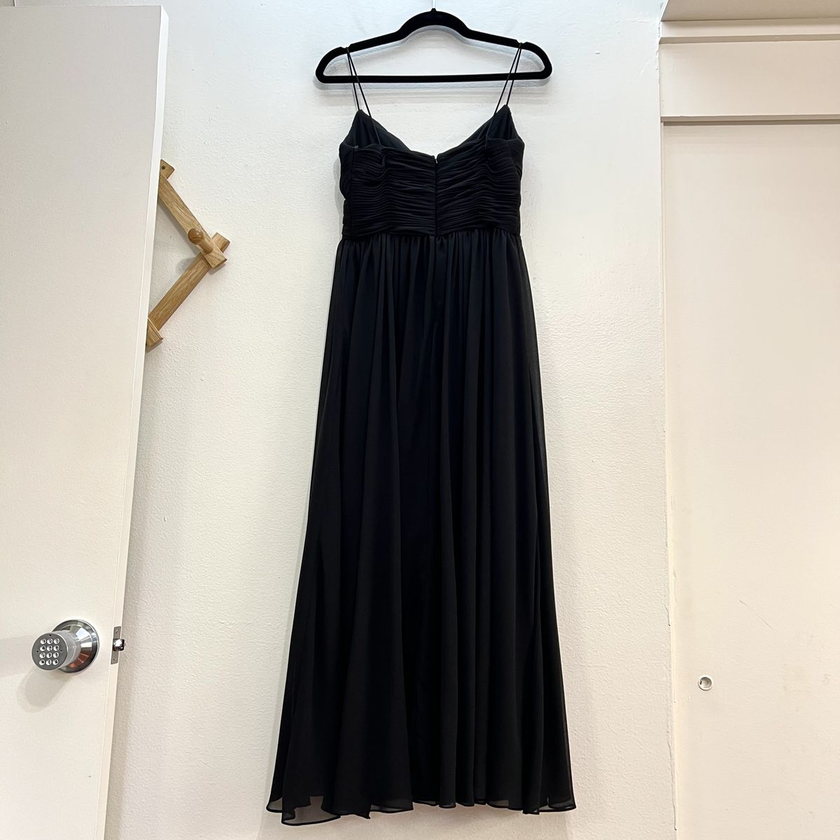 Mac Duggal Size 4 Black A-line Dress on Queenly