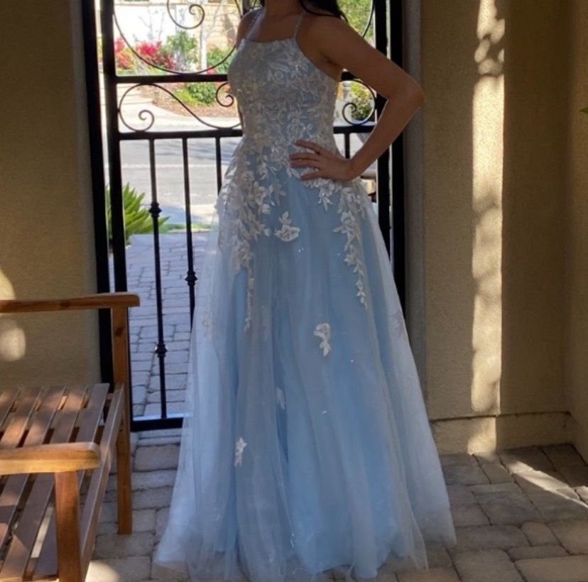 Style JJS HOUSE Sherri Hill Size 2 Prom Blue Dress With Train on Queenly