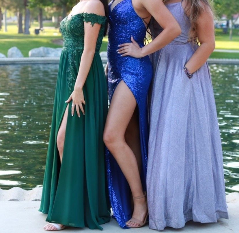 Style JJS HOUSE Sherri Hill Size 2 Prom Off The Shoulder Green Side Slit Dress on Queenly