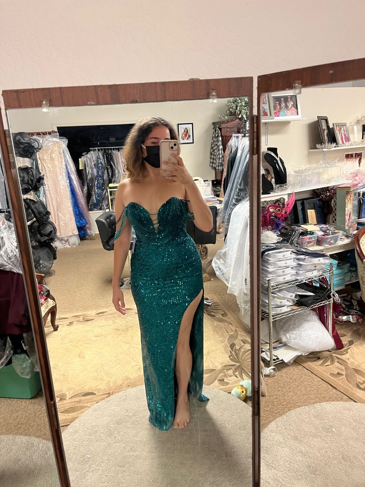 Style 290 Cinderella Divine Size 8 Prom Off The Shoulder Emerald Green Side Slit Dress on Queenly