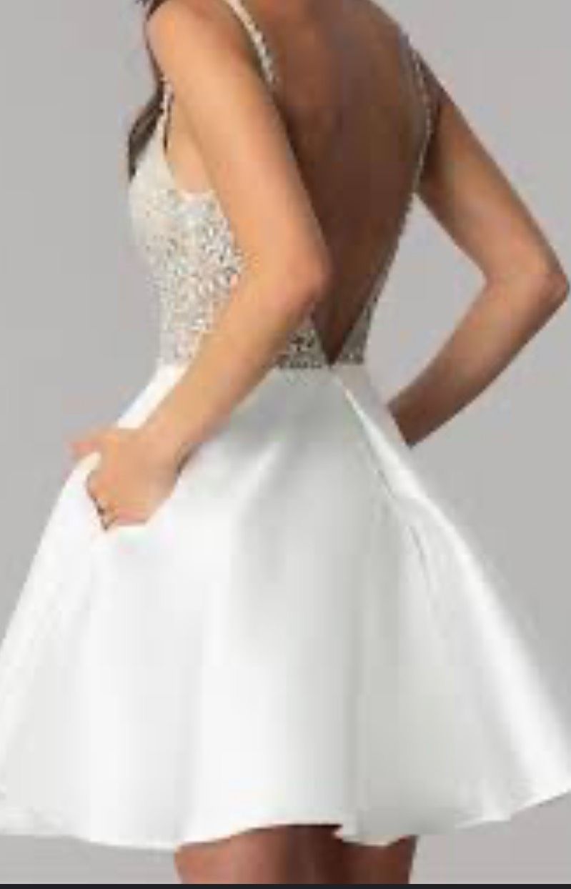 Jovani Size 8 Prom Plunge Sequined White A-line Dress on Queenly