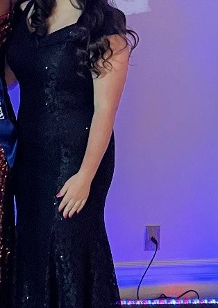 Size 14 Prom Off The Shoulder Lace Black Floor Length Maxi on Queenly
