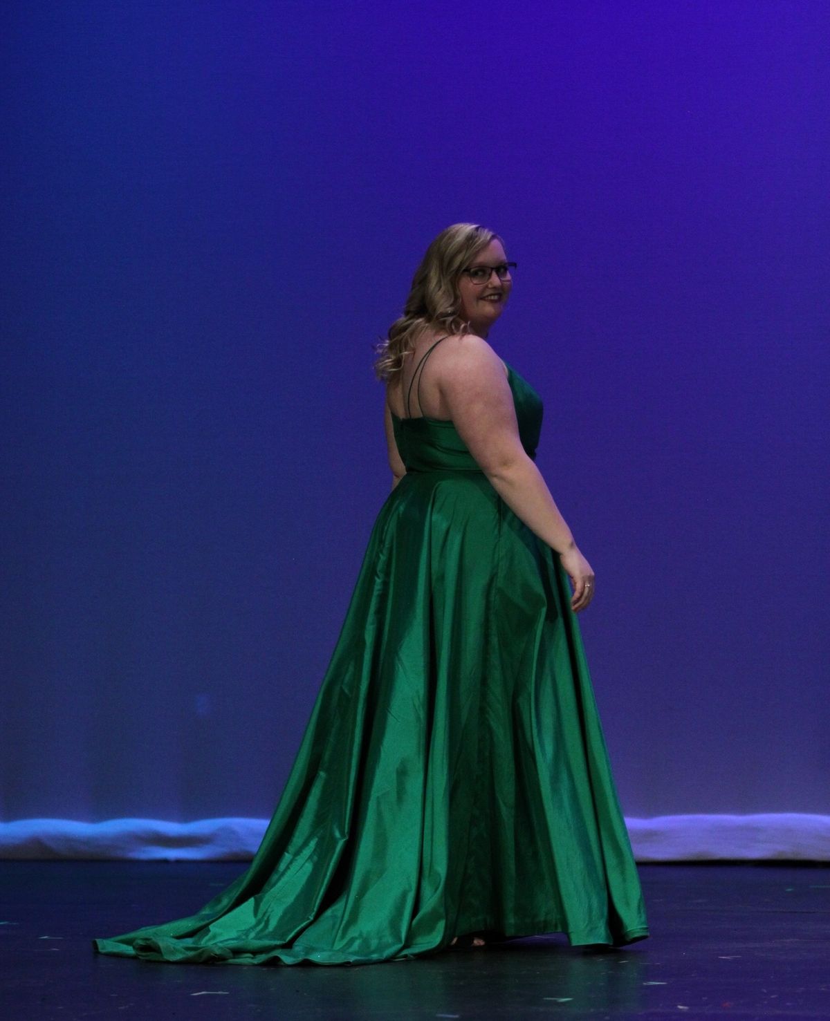 Sherri Hill Plus Size 20 Prom Plunge Emerald Green Ball Gown on Queenly