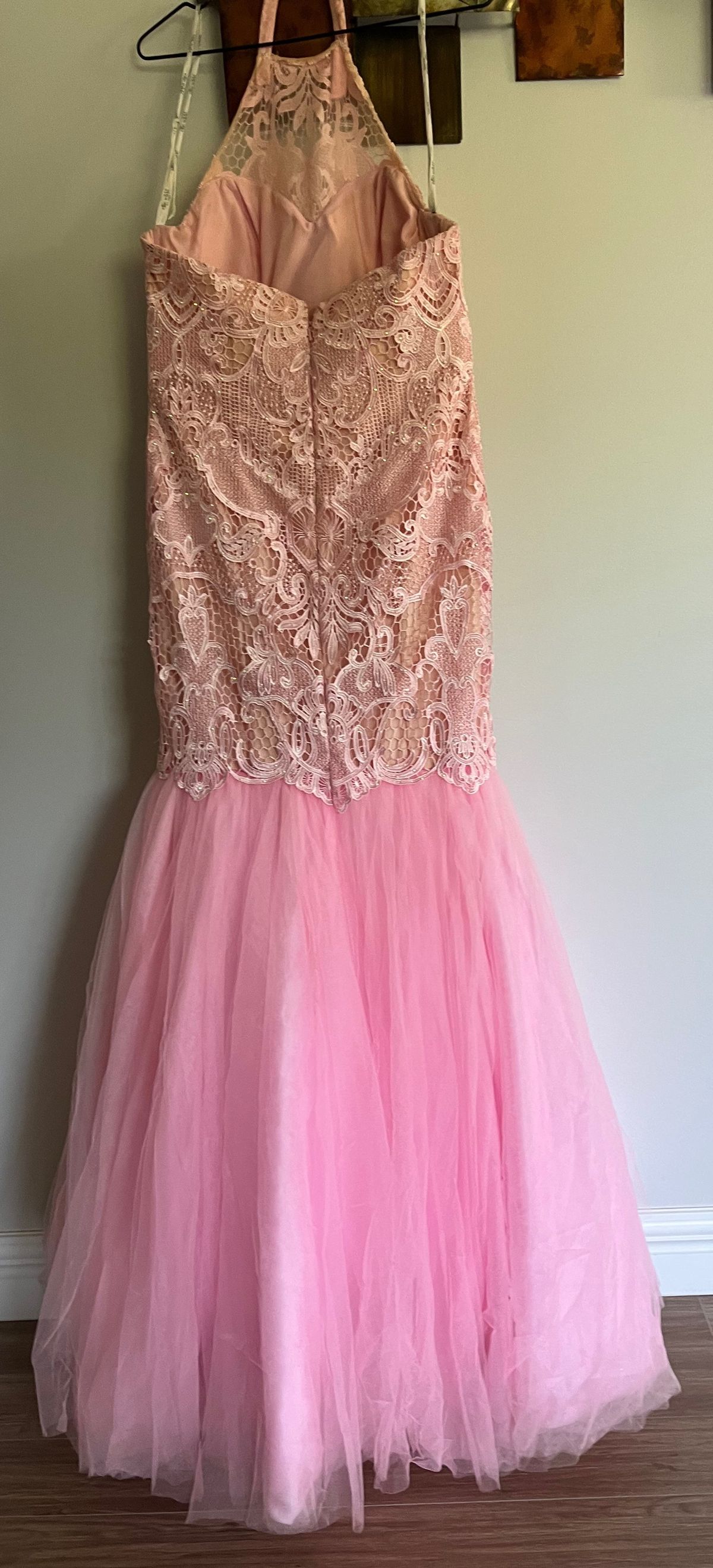 Ellie Wilde Size 8 Prom Halter Pink Mermaid Dress on Queenly