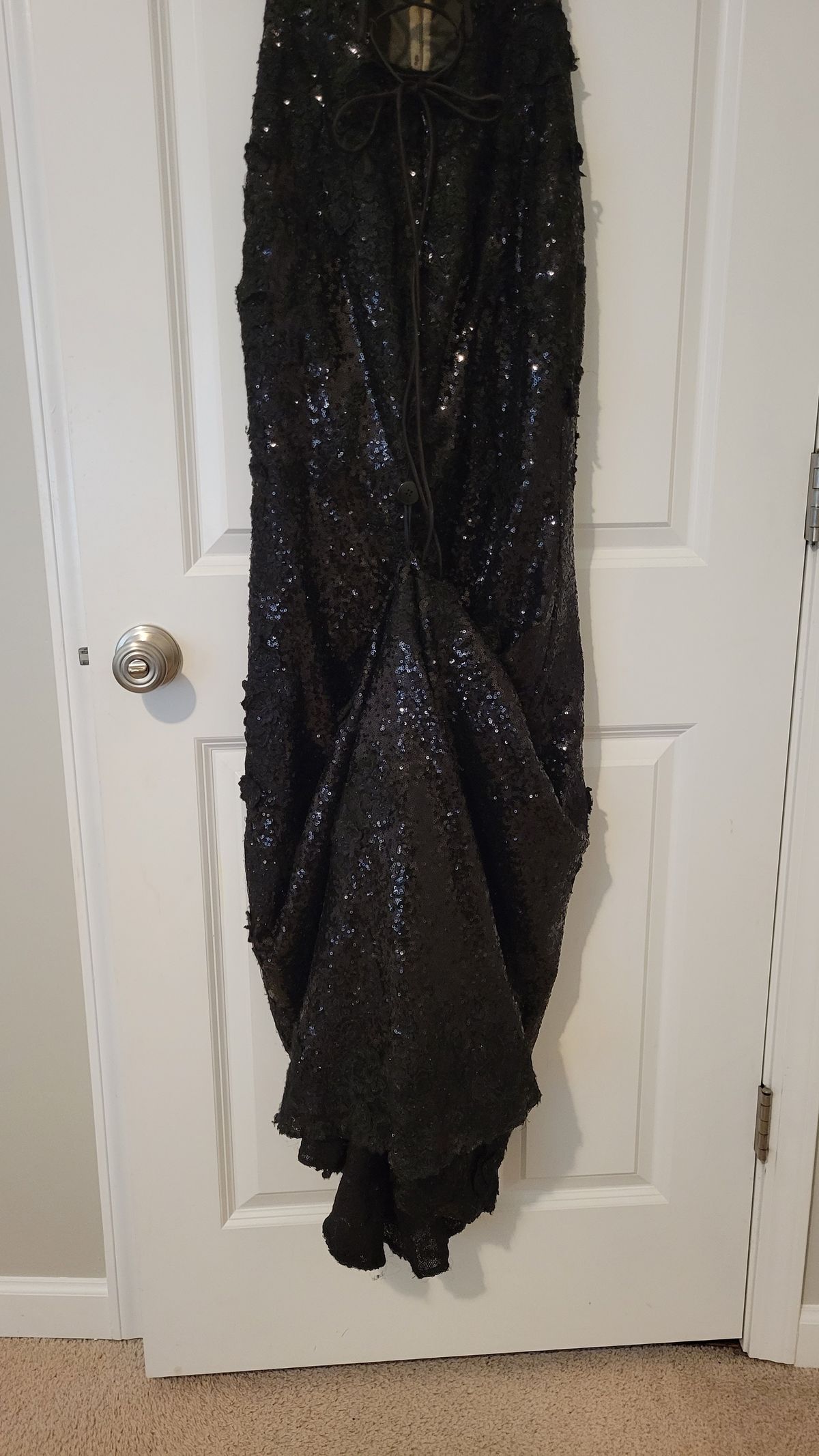 Style 54838 Sherri Hill Size 6 Black Side Slit Dress on Queenly