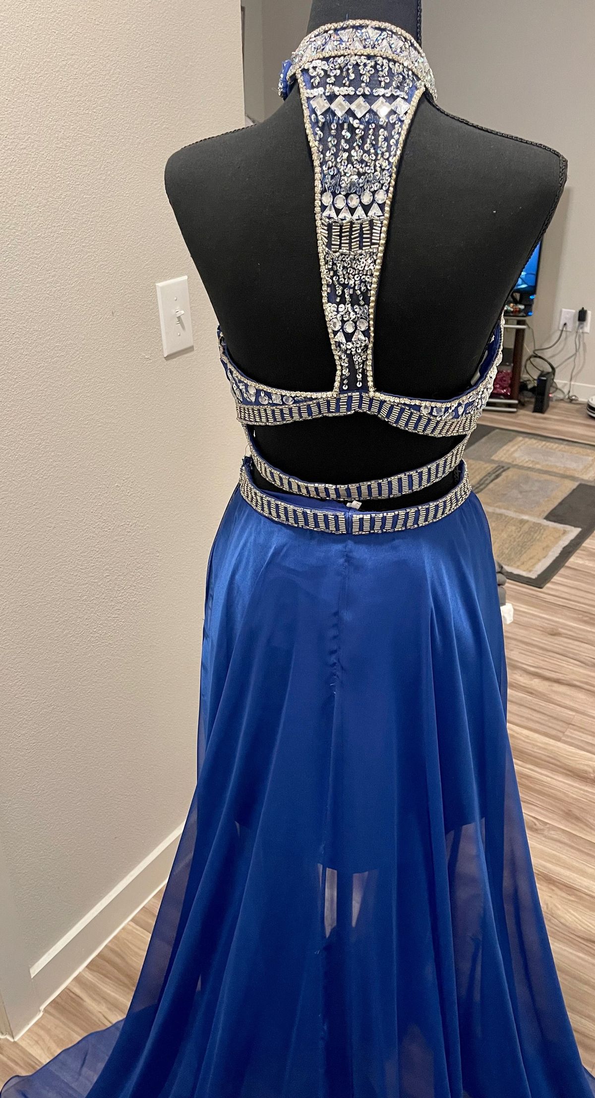 Rachel Allan Size 6 Prom High Neck Sequined Royal Blue Cocktail Dress on Queenly