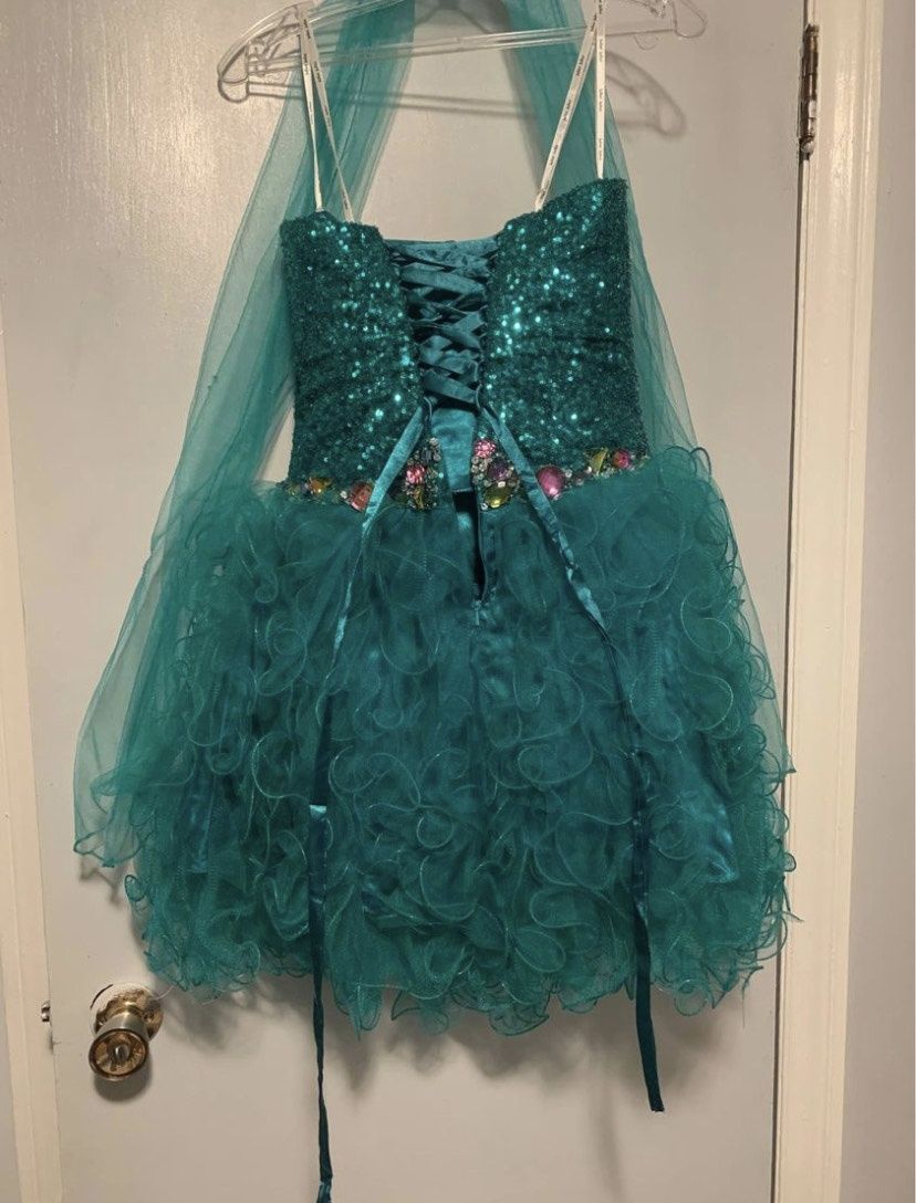Size M Pageant Strapless Green Cocktail Dress on Queenly