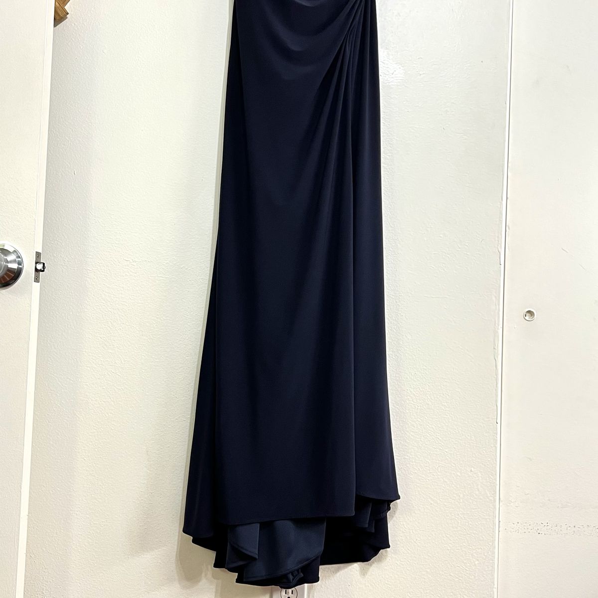 Mac Duggal Size 4 Off The Shoulder Navy Blue Side Slit Dress on Queenly