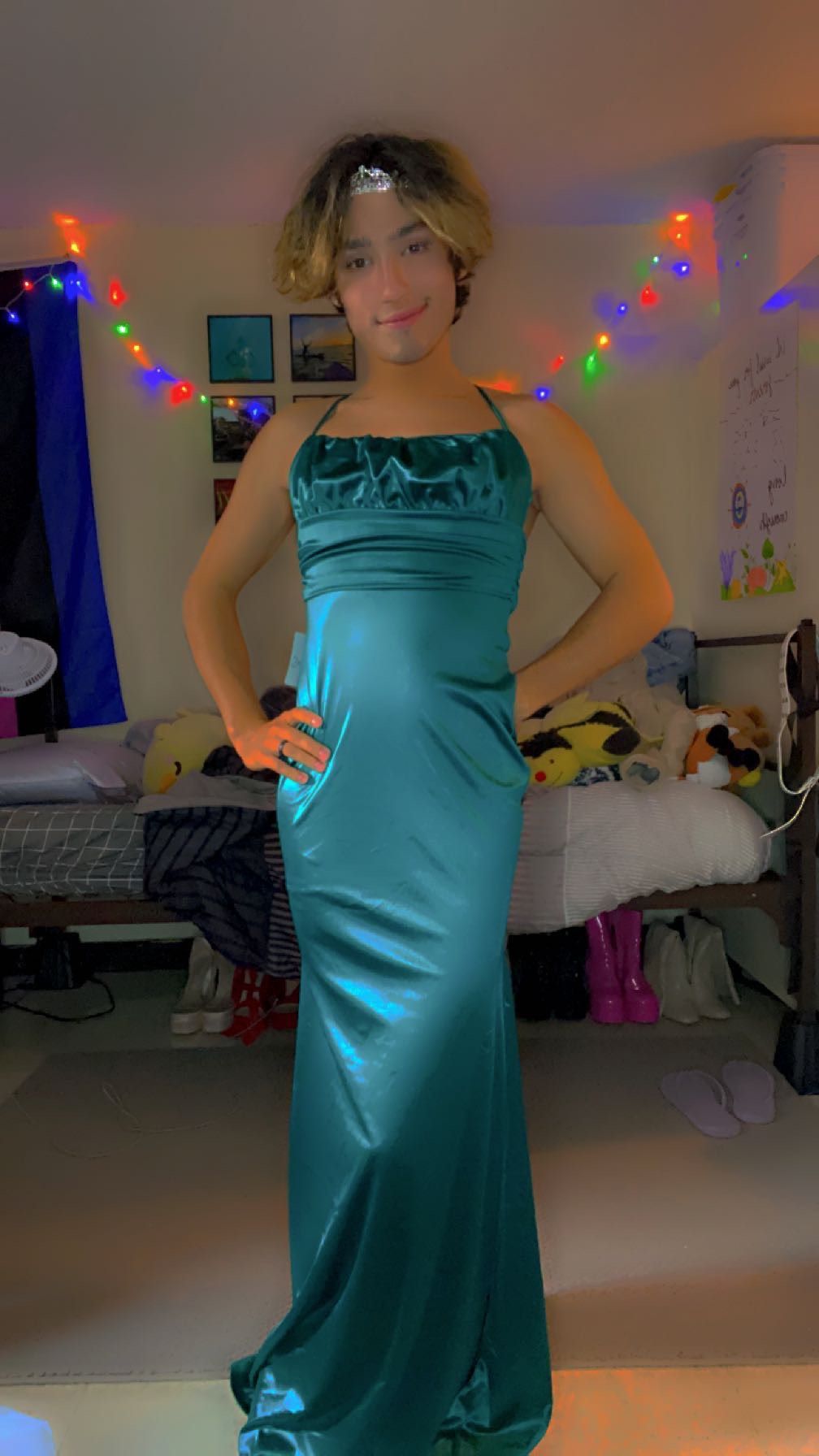 Windsor Size 4 Prom Green Floor Length Maxi on Queenly