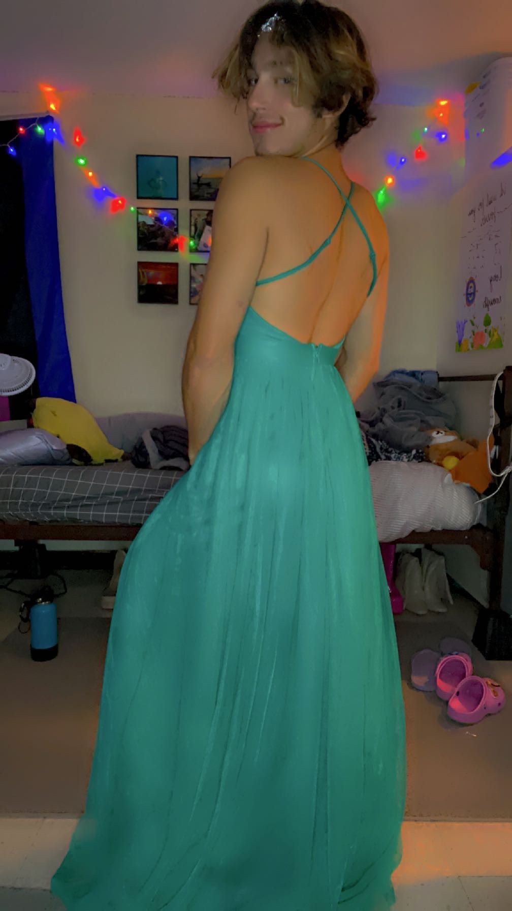 David's Bridal Size 6 Prom Plunge Green Floor Length Maxi on Queenly