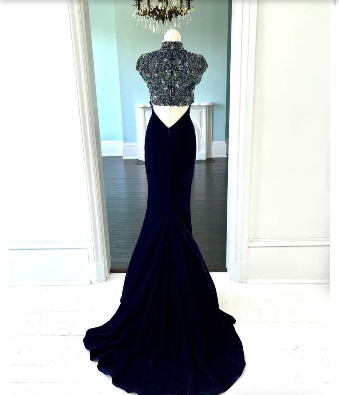 Sherri Hill Size 4 Prom High Neck Velvet Navy Blue Mermaid Dress on Queenly