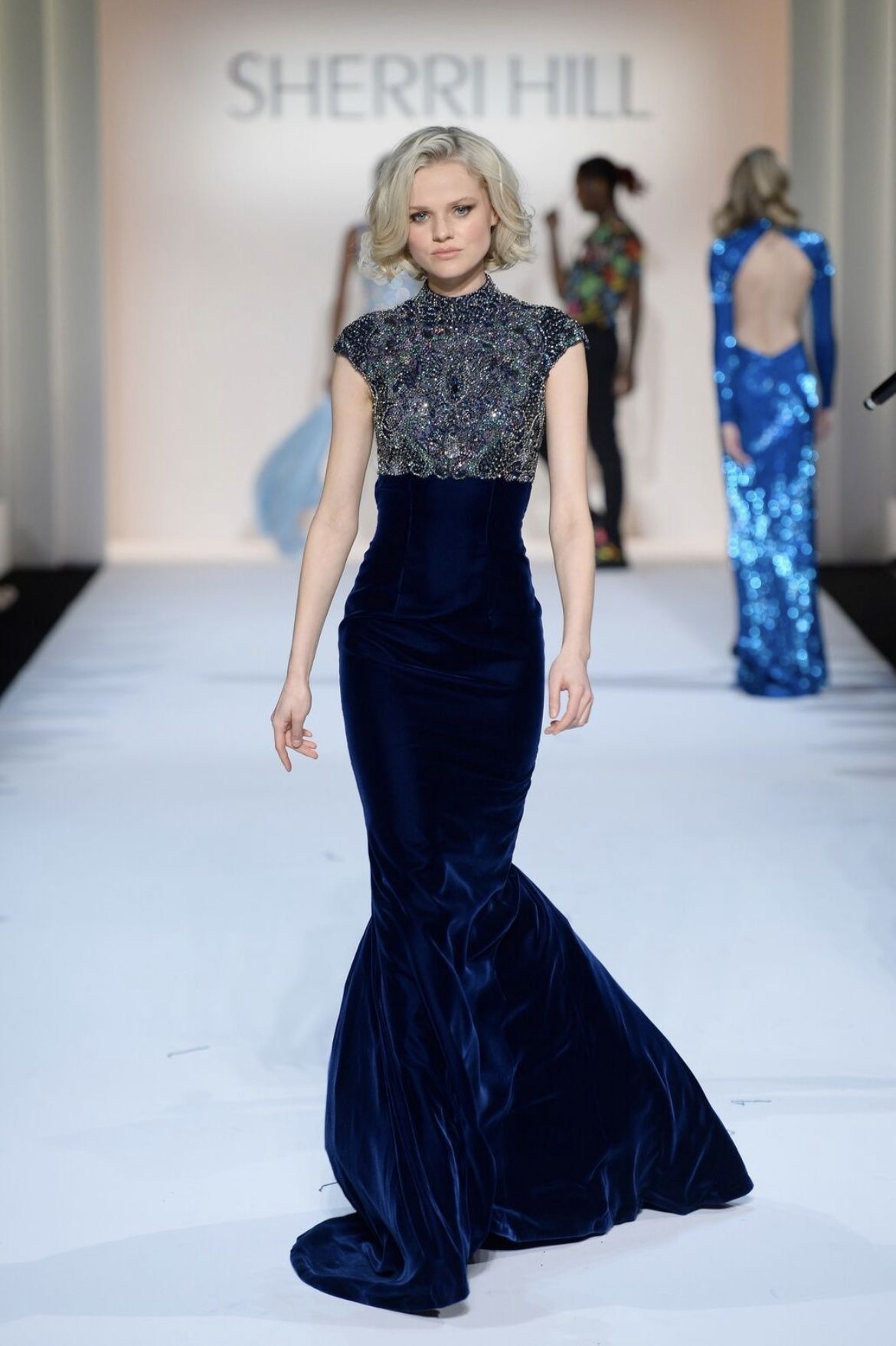 Sherri Hill Size 4 Prom High Neck Velvet Navy Blue Mermaid Dress on Queenly