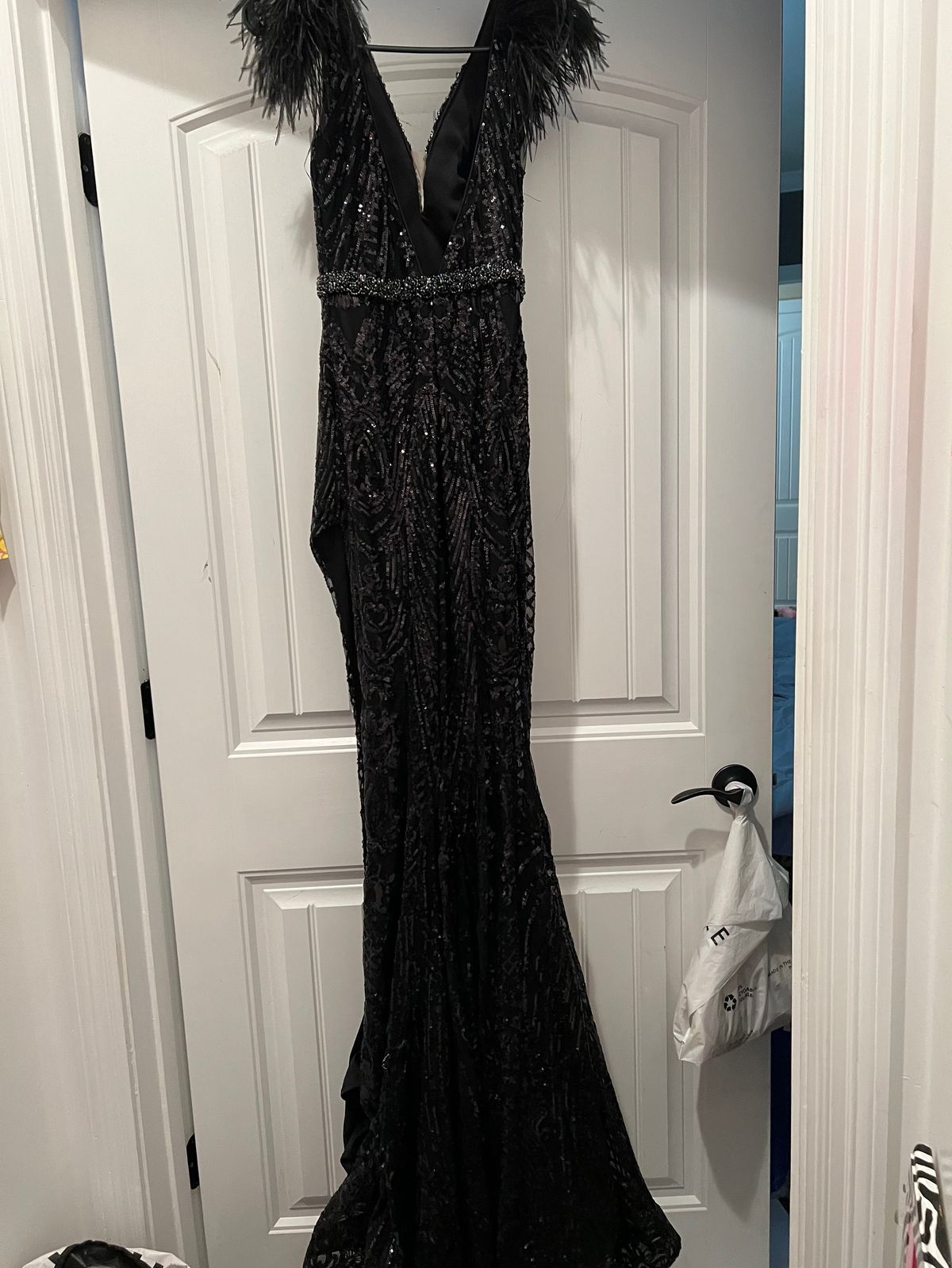 Ava Presley Size 0 Prom Plunge Black Mermaid Dress on Queenly