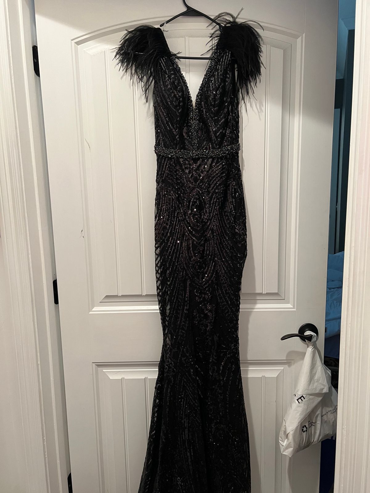 Ava Presley Size 0 Prom Plunge Black Mermaid Dress on Queenly
