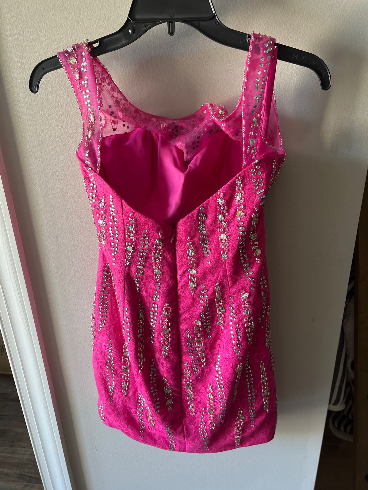 Size 2 Homecoming Off The Shoulder Pink Cocktail Dress on Queenly