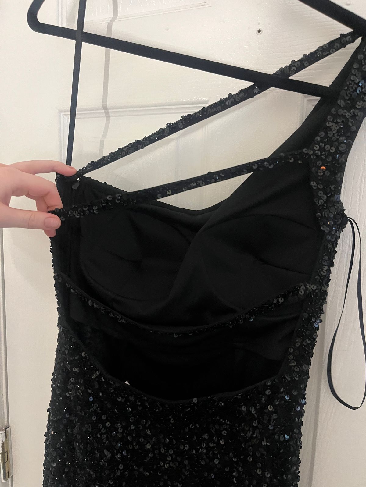 Sherri Hill Size 2 Prom One Shoulder Black Side Slit Dress on Queenly