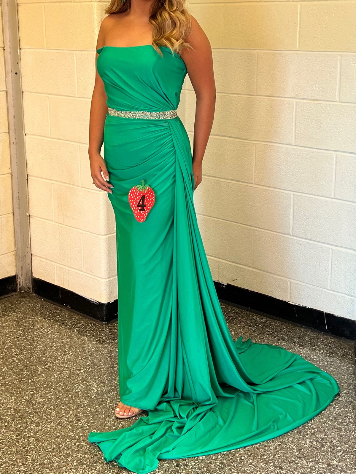 Style 54928 Sherri Hill Size 6 Prom Strapless Green Floor Length Maxi on Queenly